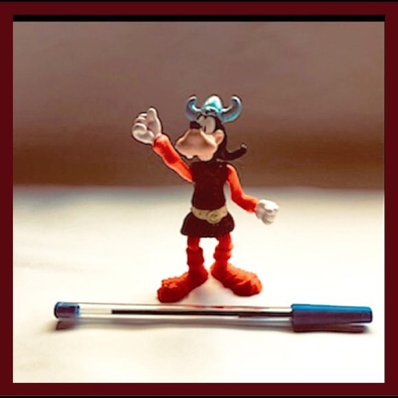 Disney Epcot McDonald’s Viking Goofy/ French Pluto - Picture 2 of 9